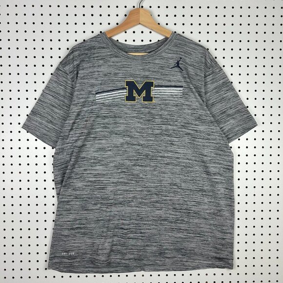 Michigan Wolverines Team Issued T Shirt XL Gray Jordan Brand Fifty Point Shutout - Picture 1 of 6